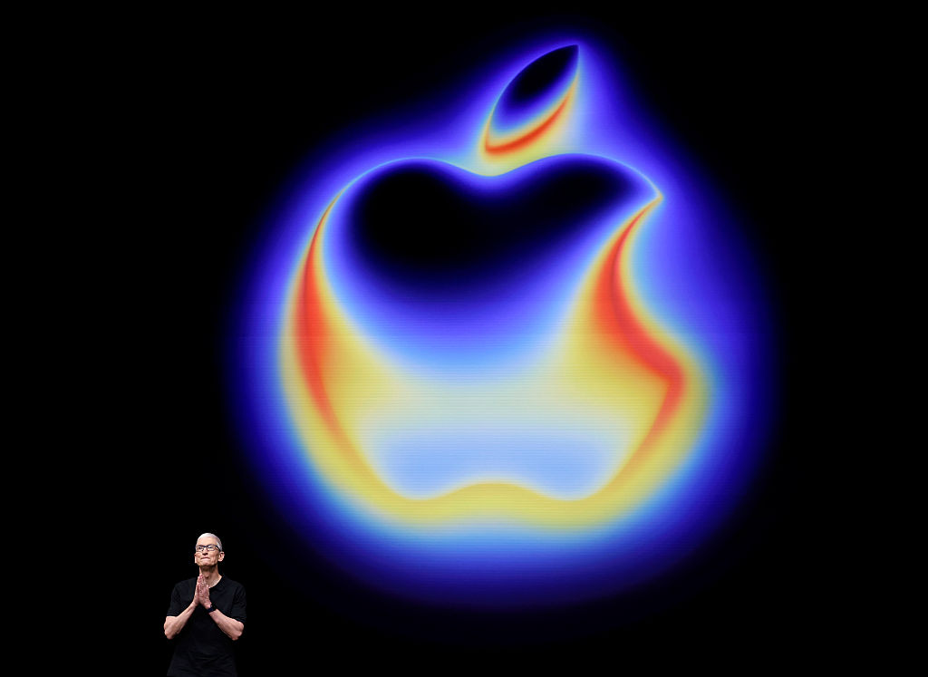 Ar „Apple“ gali pagaminti išmaniuosius akinius, kurie nekeltų nuolatinės grėsmės privatumui?