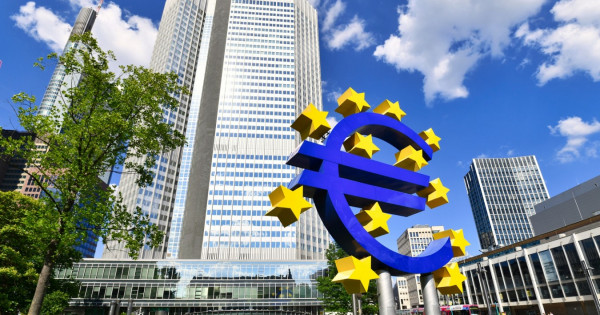 ECB Valdančiosios tarybos sprendimai dėl pinigų politikos